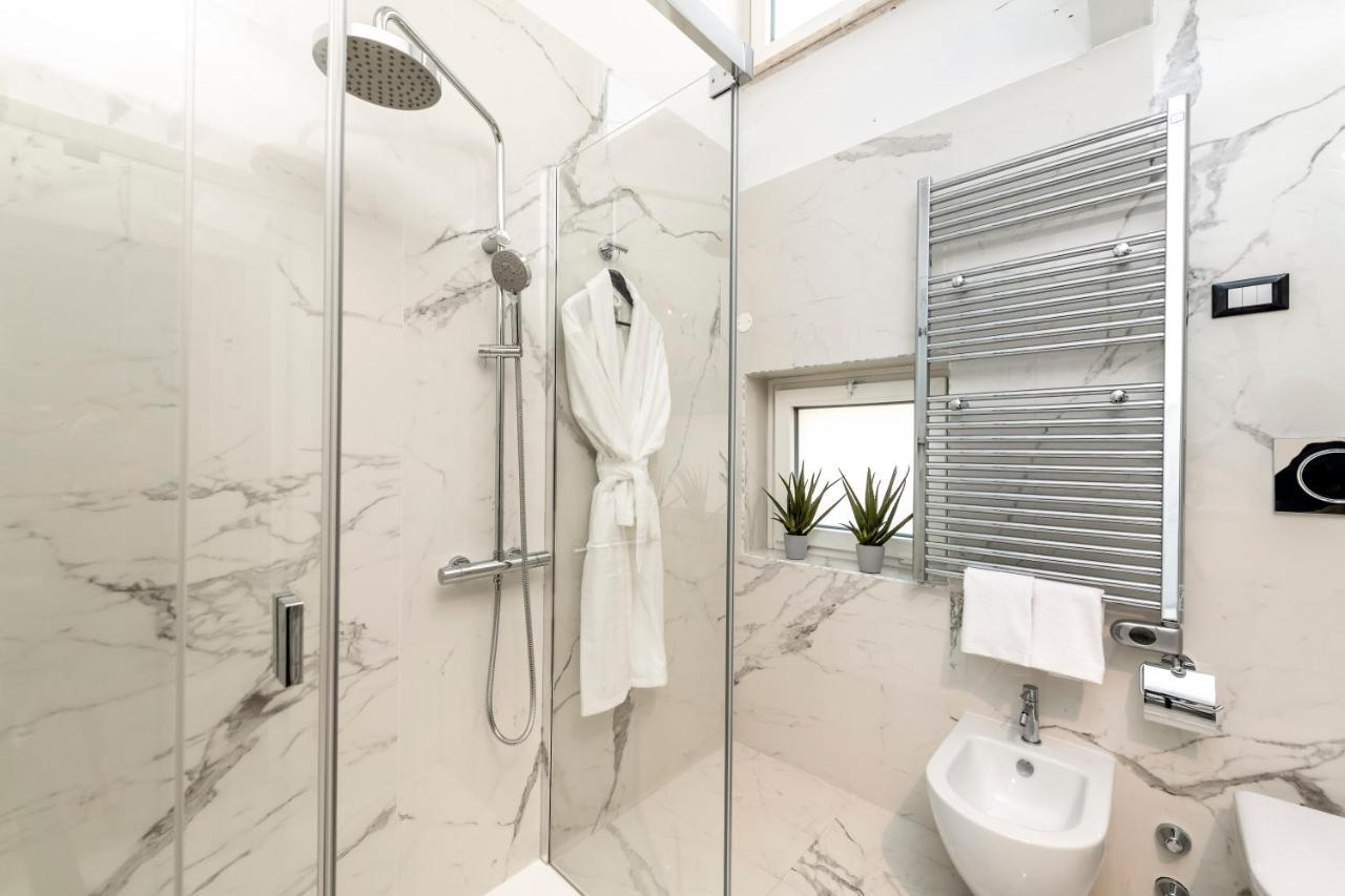 La Hotel Roma