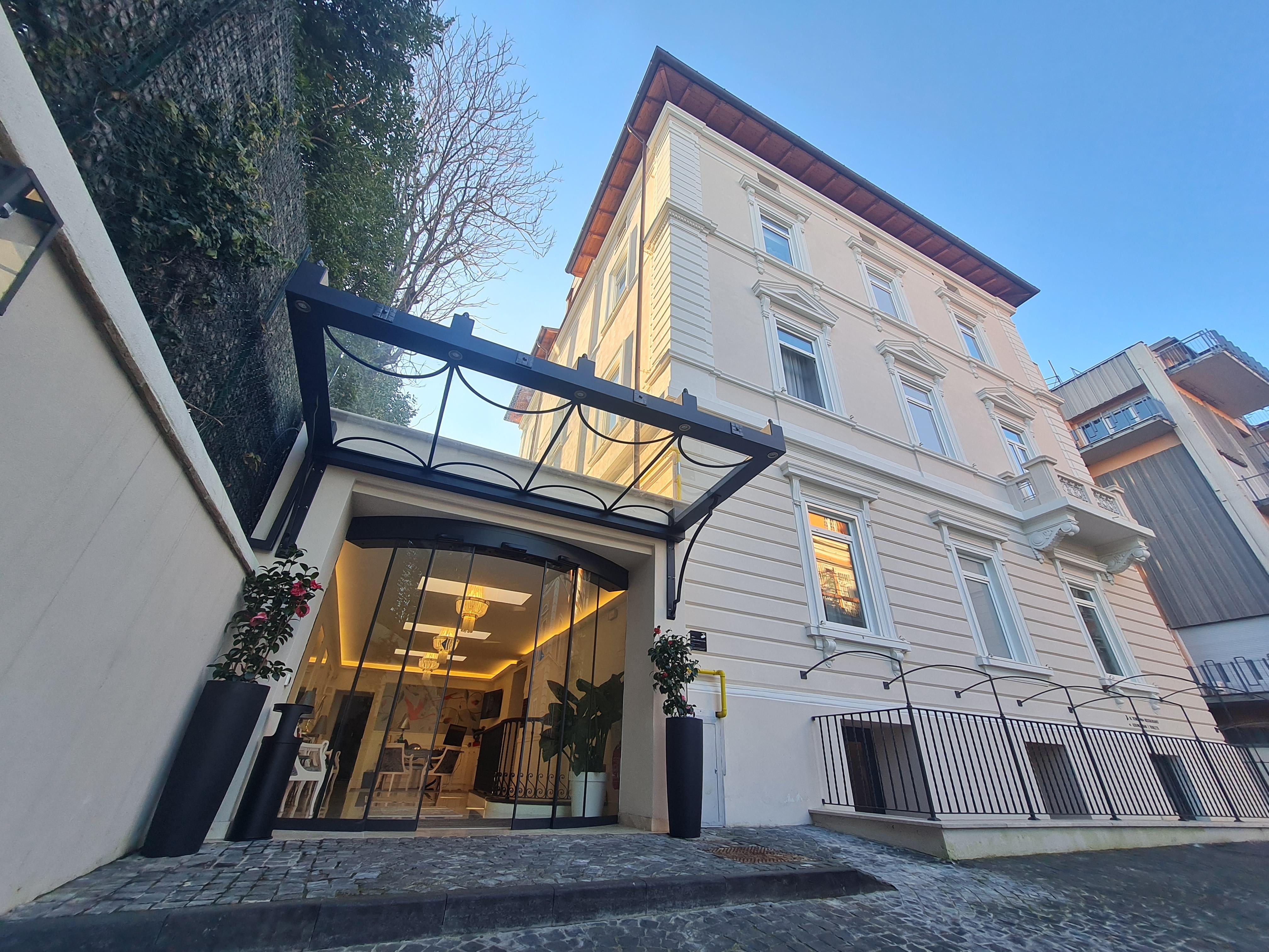 La Hotel Roma